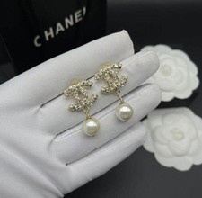 Women's Crystal & Pearl